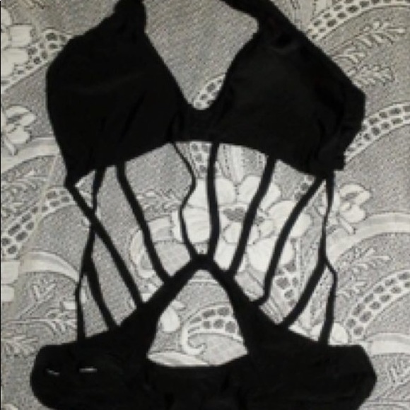 Women Sexy One Piece Swimsuit - Picture 3 of 4